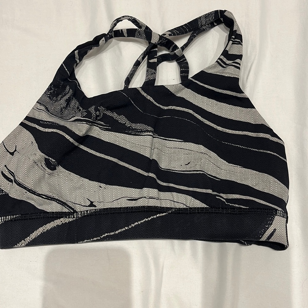 Lululemon size 4 marble bra